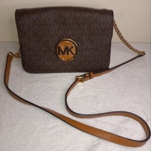 Michael Kors Jet Set flap crossbody bag